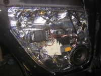 Установка Тыловая акустика DLS 426 в Volkswagen Golf 4